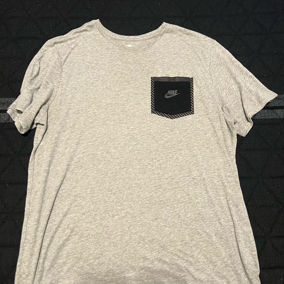 Men’s Nike Tee - Picture 1 of 1